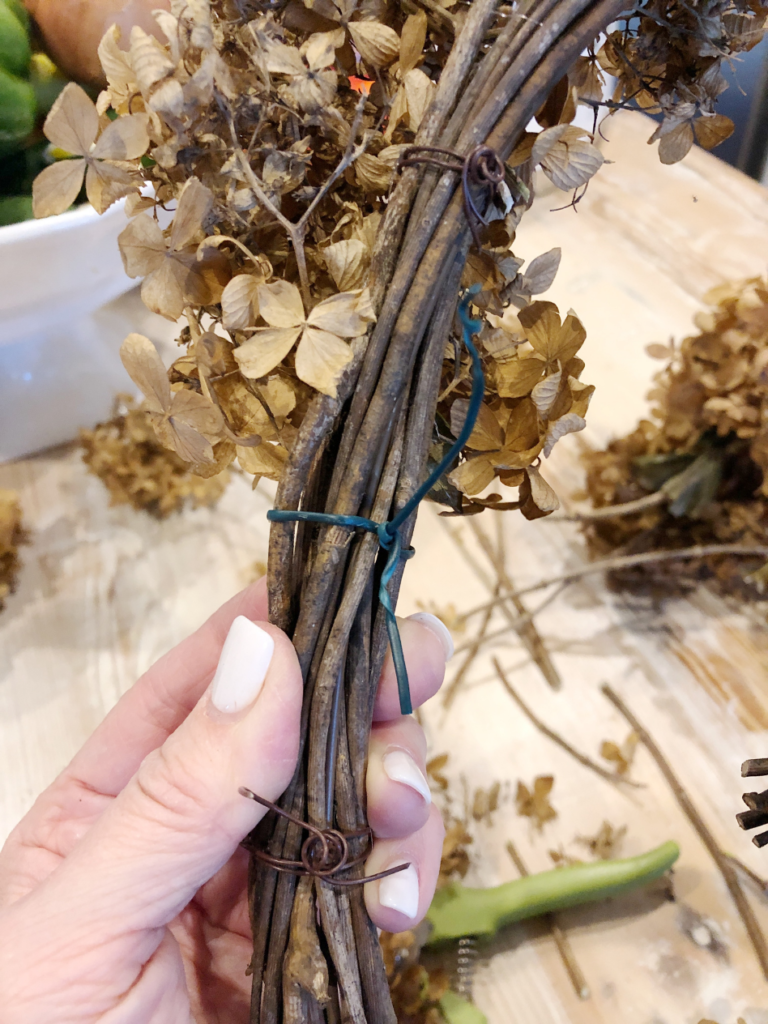 Making Wreaths From Dried Hydrangea Flowers
