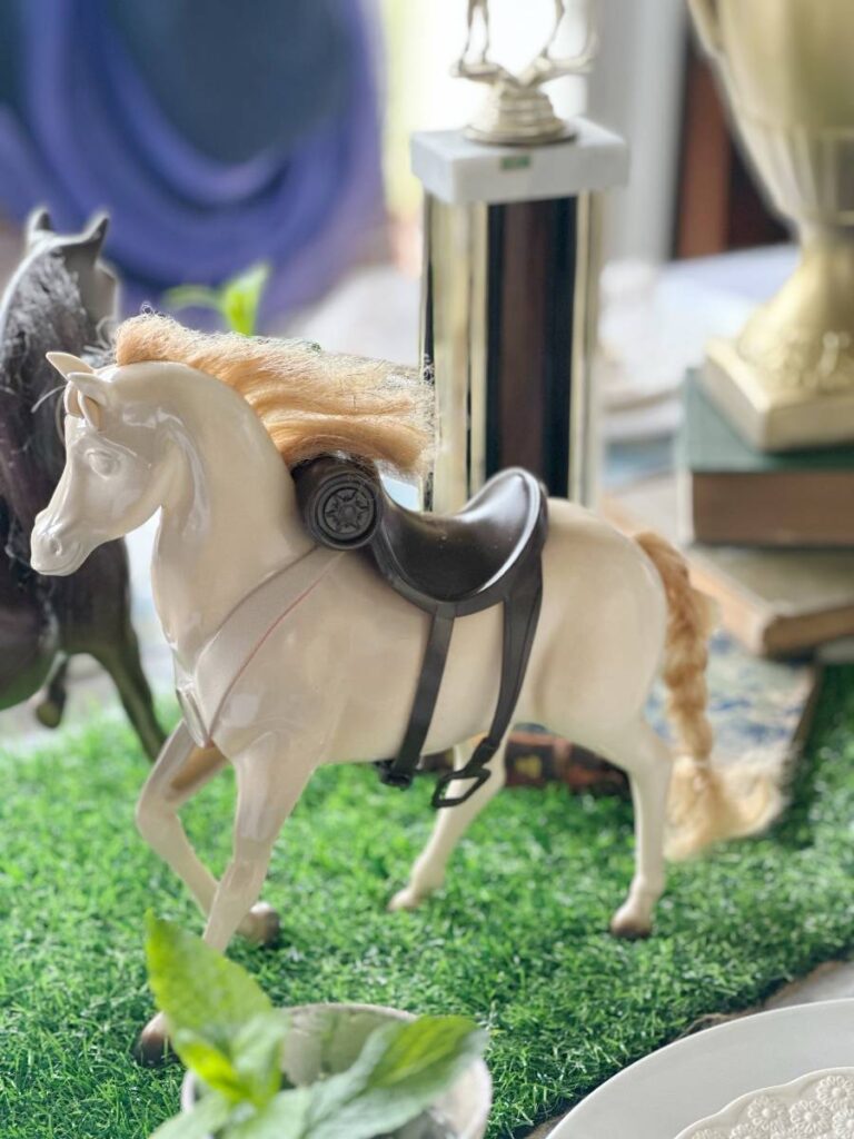 toy plastic horse for horse race table centerpiece decor